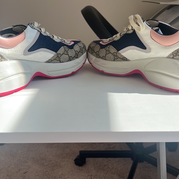 ๐๐๐Women's GG Rhyton sneaker - Picture 9 of 13